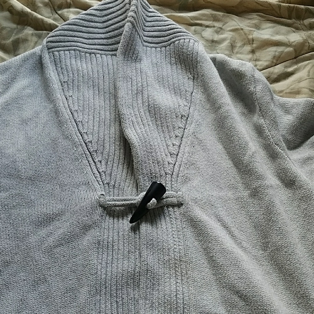 Sweater - Picture 4 of 5